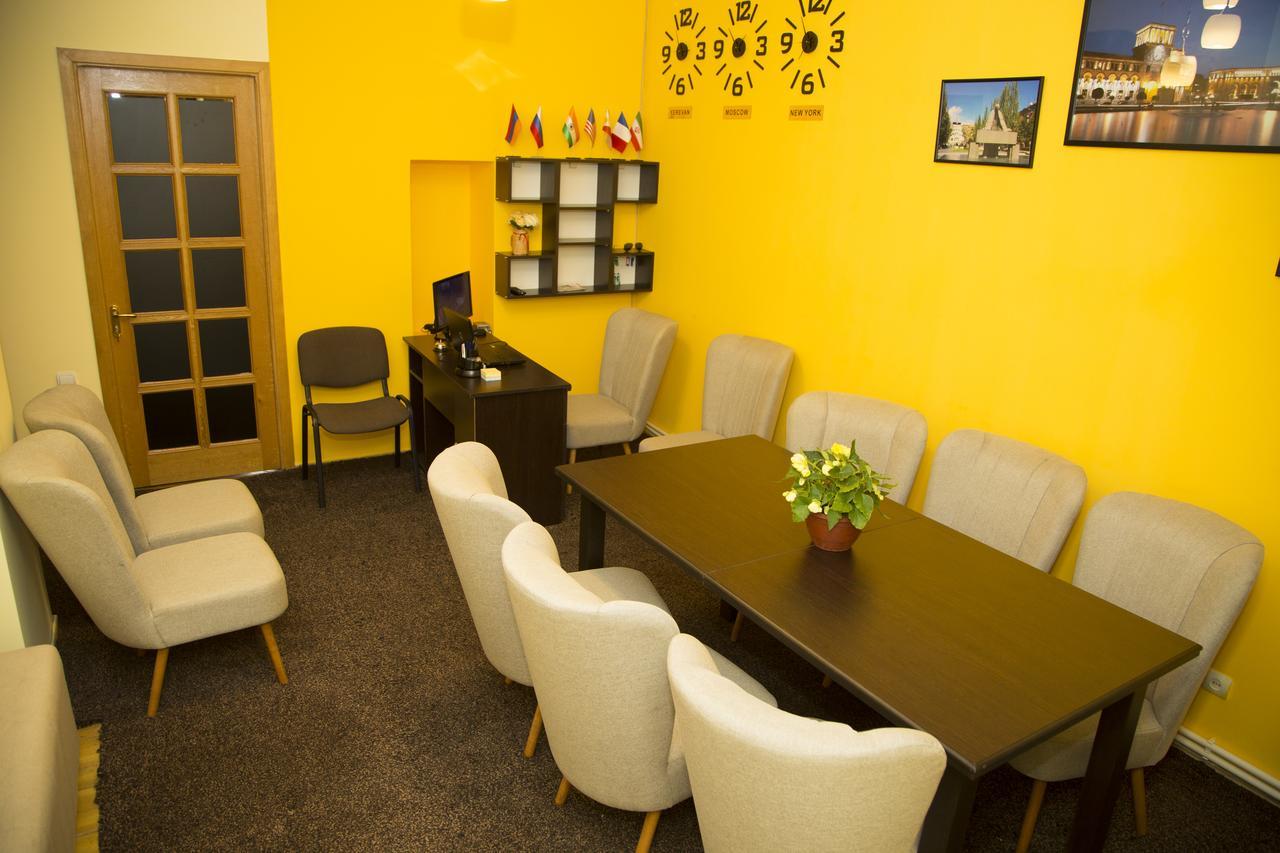 Magnolia Hostel Ереван Екстериор снимка